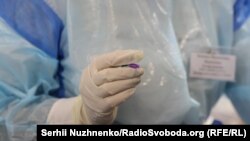 Від початку вакцинальної кампанії, за даними МОЗ, в Україні щеплено 6 435 427 людей