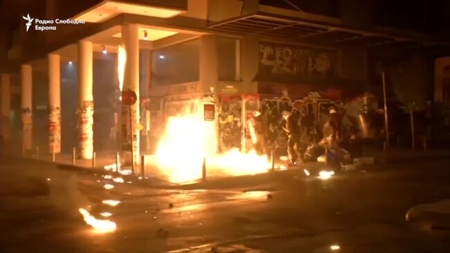 Судири на протестите во Атина за посетата на Обама