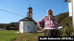 Gotovo cijelu deceniju Fata Orlović iz Konjević Polja borila se da se iz njenog dvorišta ukloni nelegalno izgrađena crkva. 