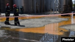 Փրկարարները Արմավիր գյուղի «Պռոշյան կոնյակի գործարանի» մասնաճյուղում։