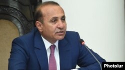 ՀՀ վարչապետ Հովիկ Աբրահամյան, արխիվ