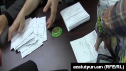 Քվեաթերթիկների հաշվարկը սահմանադրական փոփոխությունների 2015 թվականի դեկտեմբերի 10-ի հանրաքվեի ժամանակ