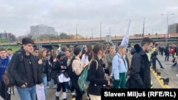 Srednjoškolaci blokiraju most Gazela, Beograd, 1. april 2025.