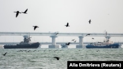 «Імунітети військових суден є основоположним принципом міжнародного звичаєвого та морського права. Жоден не має права їх порушувати, а у разі порушення винні мають понести повну відповідальність», – відзначили в МЗС України