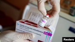 Європейські країни тимчасово зупиняють використання вакцини AstraZeneca 